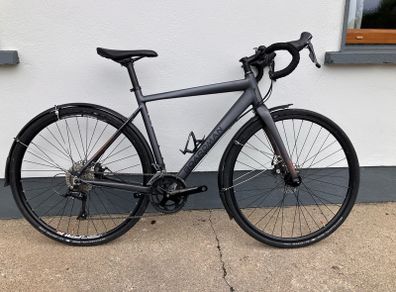 Boardman ADV 8.6 Gravel bike