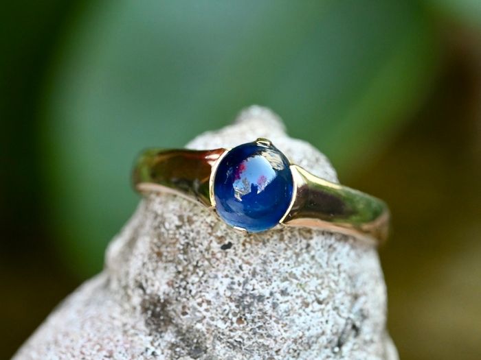 Antique Gents/Ladies Sapphire Solitaire Ring - 15ct circa 1887