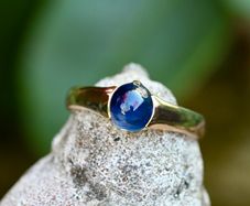 Antique Gents/Ladies Sapphire Solitaire Ring - 15ct circa 1887