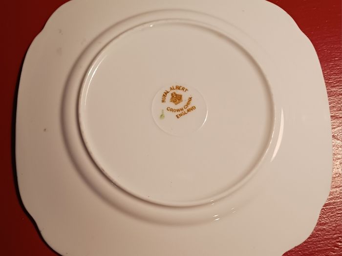 1 Royal Albert / Crown China side plate