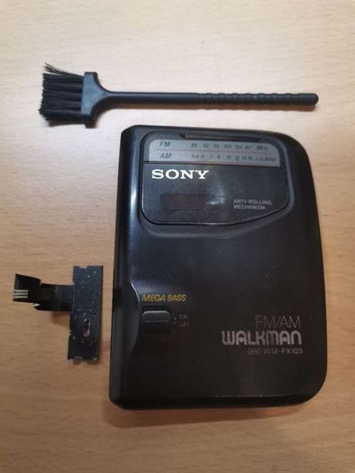 SONY WM-FX103 Walkman Cassette Player
