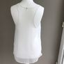 Loose sleeveless top ladies top size 12-14 Image 2
