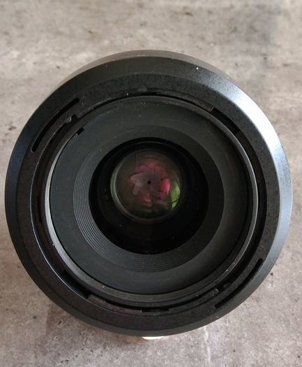 Nikon AF-S 35mm DX VR Nikkor 1:1.8G lens.