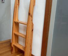 bunk bed / mid sleeper ladder