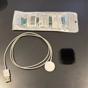 Apple Watch Series 5 - 44mm Space Grey