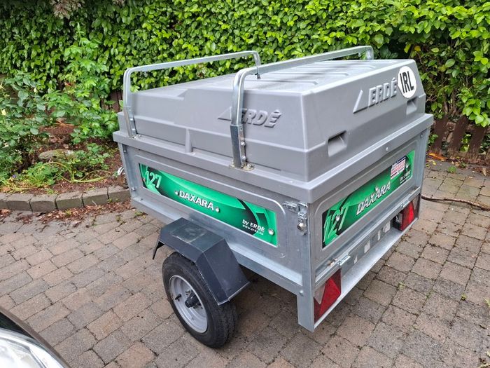 Erde 127 Camping trailer with lid (Daxara)