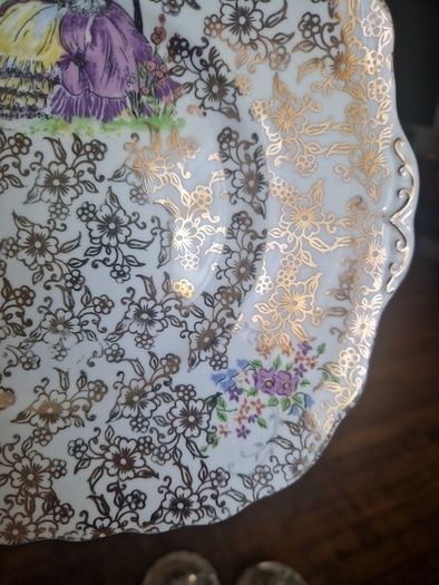 crinoline lady