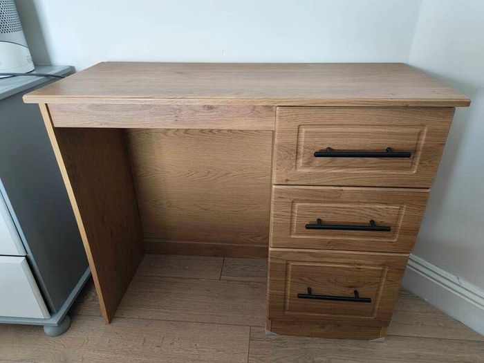 Make up table