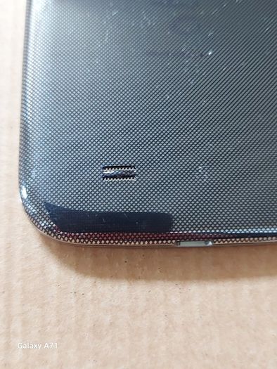 Samsung Galaxy S4, 16GB, Screen damaged near Bottom, but does not affect the touchscreen