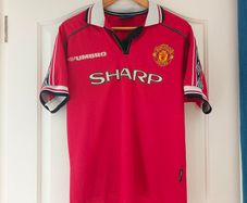 ROY KEANE 16 Manchester United Retro Home 1999 Jersey