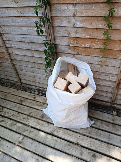timber blocks and kindling 10.5 kg bags