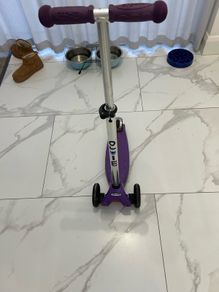 Kids micro scooter in purple