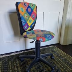 kids desk chair