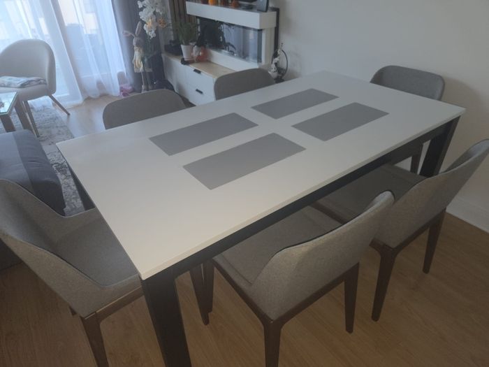 oak dinning table