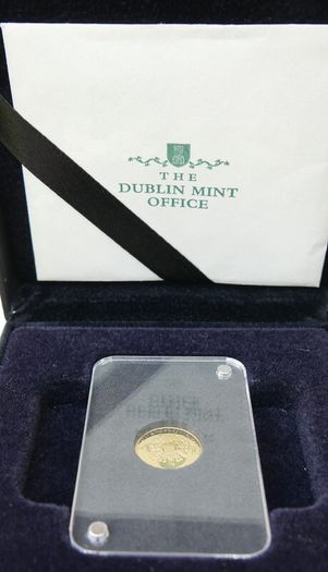 24Ct Gold Coin Padraig  Pearse commemorative gold coin issued by Gibraltar with Queen Elizabeth II obverse
