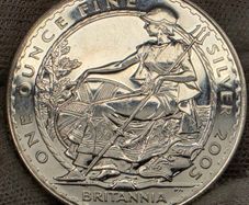 United Kingdom 2005 Silver 1oz Britannia One Ounce Fine Silver 2 Pounds Coin