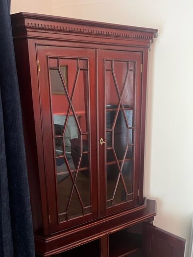 Beautiful Mahogany Glass Cabinet