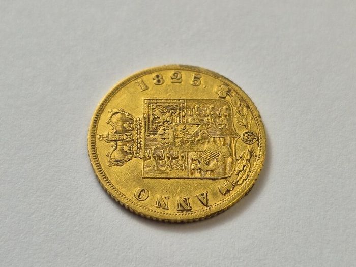 1825 - King George IV Half (1/2) Gold Sovereign - Very Rare.