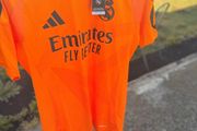Real Madrid 24/25 Away Jersey Medium