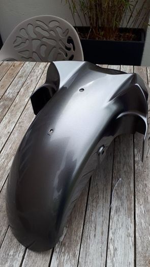 2009 Suzuki burgmann front mudguard- Excellent condition.