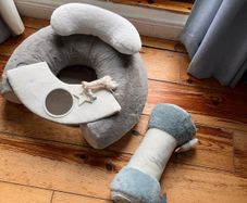 Tummy time pillow and seat