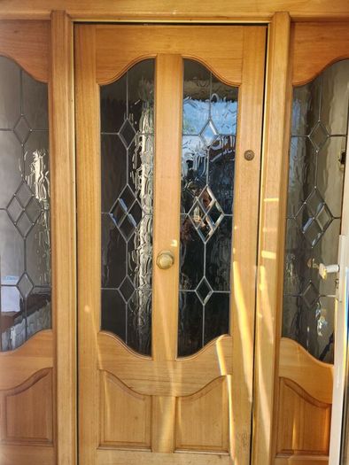 Front door & surround - Free to remove