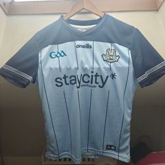 Dublin Jersey Large Tight fit