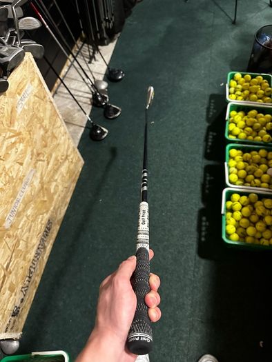 Srixon zu85 2 iron