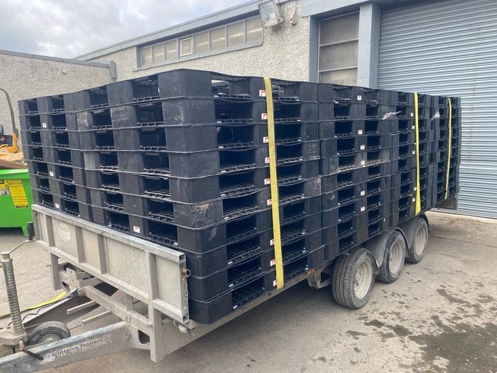 plastic pallets