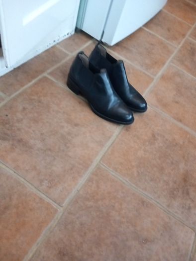 Black Leather Ankle Boots  (40 S7)
