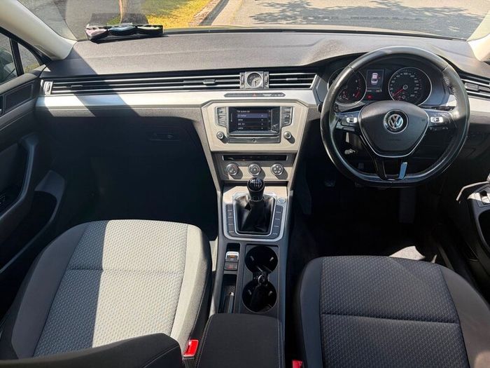 172 Volkswagen Passat 1.4 tsi blue motion