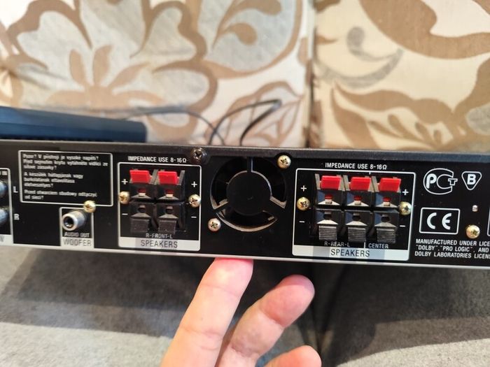 Sony TA-VE150 5.1 Amplifier, remote and 5 Pioneer Speakers