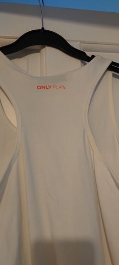 sports top