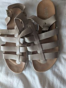 Sandals size 6