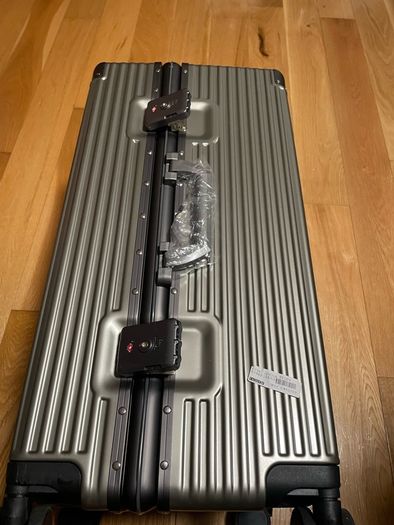 travel suitcase - super lightweight