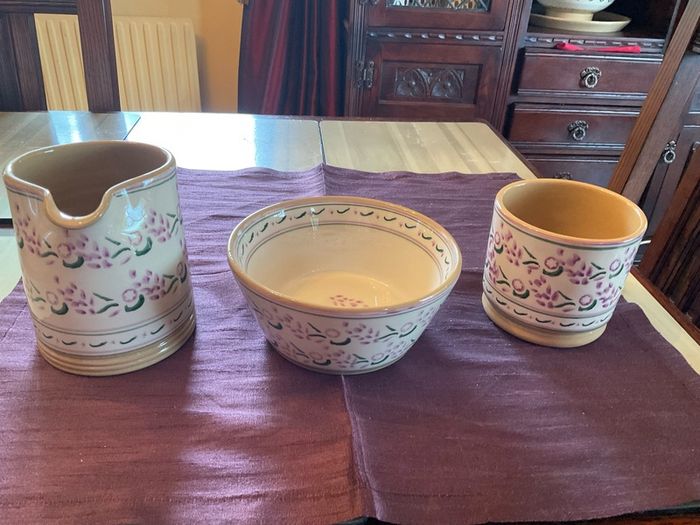 Nicholas Mosse New Lavender breakfast set , a 6 inch diameter bowl, cylinder jug and large mug