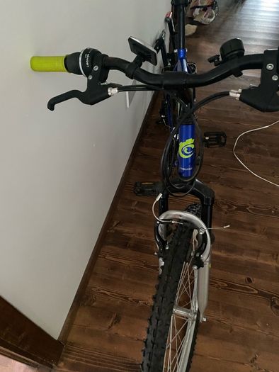 Mountain Bike, 26 inch wheel size. - Never been used outside.