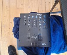 Behringer Mixer NOX101 + Reloop RP4000 MK2