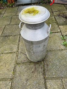 Milk churn