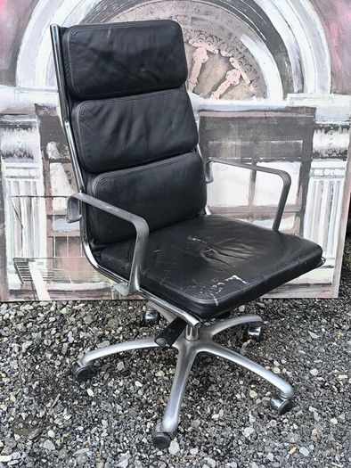 Licensed ICF Milan Eames Soft Pad Executive Office Chair