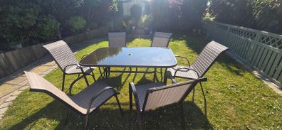 Table and 6 chairs