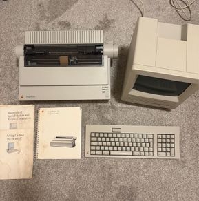 Vintage 1987 Apple Macintosh SE 1/40 For SALE