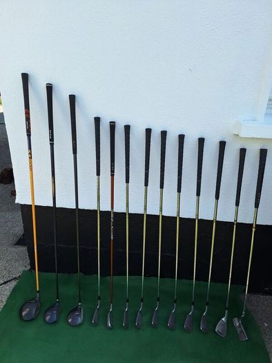 Golf clubs, full set and bag.