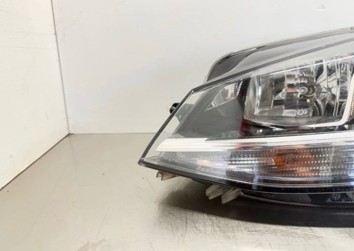 VW Golf MK7 2013-2017 Passenger Side Headlight 5G2 941 005