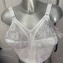 BNWT Triumph Women's Doreen L02 X Long line  Non-wired bra white colour size UK46 C EU105 C Postage included Image 5
