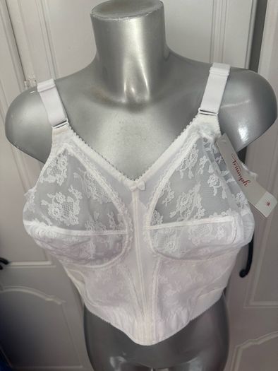 BNWT Triumph Women's Doreen L02 X Long line  Non-wired bra white colour size UK46 C EU105 C Postage included