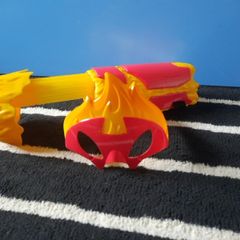 Ben 10 Fireball shooter with mask/goggles