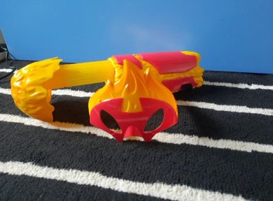 Ben 10 Fireball shooter with mask/goggles