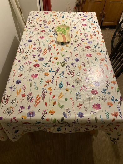 Kitchen dining table