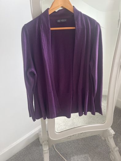 Stylish Edge to Edge Cardigan size 18